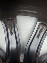 Load image into Gallery viewer, 1x Alufelge 21 Zoll 10.0" 5x112 20ET Glanz Silber 4M8601025G Audi Q7 Mg FEL3881546397mc