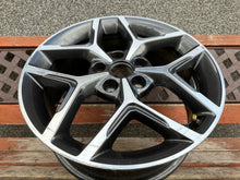 Load image into Gallery viewer, 1x Alufelge 17 Zoll 7.0&quot; 5x114.3 53ET 52910-J7600 Kia Optima Rim Wheel