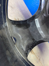 Load image into Gallery viewer, 1x Alufelge 18 Zoll 9842920877 Citroën C5 Aircross Rim Wheel FEL5245286507vn