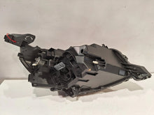 Laden Sie das Bild in den Galerie-Viewer, Frontscheinwerfer Peugeot 2008 208 II AVN12989 Links Scheinwerfer Headlight