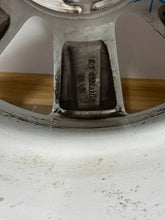 Load image into Gallery viewer, 1x Alufelge 17 Zoll 7.5" 5x112 52ET 6868276 Mini Countryman Rim Wheel FEL1843842100un