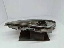 Laden Sie das Bild in den Galerie-Viewer, Frontscheinwerfer Mercedes-Benz Model 3 176088800E LA77606L1929 Links Headlight SCH6370582253fs