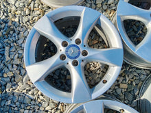 Load image into Gallery viewer, 4x Alufelge 17 Zoll 7.5" 5x112 52 5ET A2464010502 Mercedes-Benz W447 Rim Wheel FEL4390333465hg