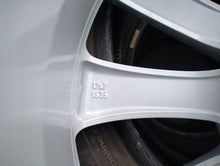 Load image into Gallery viewer, 1x Alufelge 17 Zoll 7.0" 5x110 35ET Glanz Silber OP056 Opel Zafira Rim Wheel FEL8223503255gq