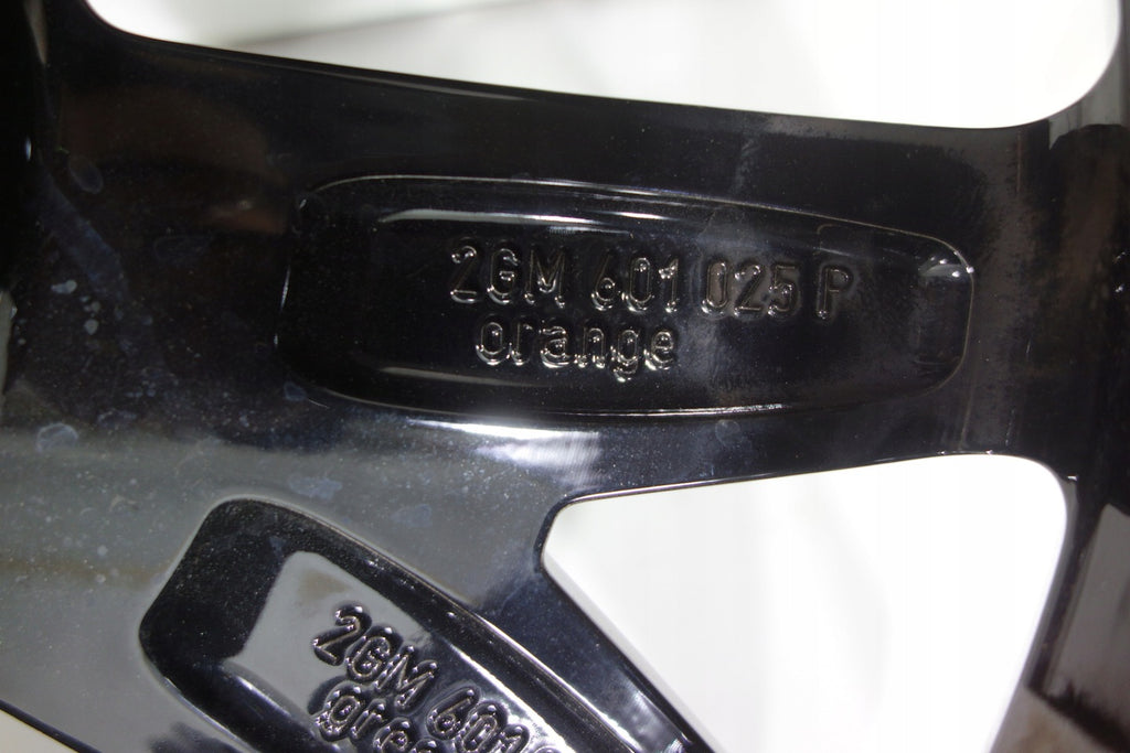 1x Alufelge 18 Zoll 7.0" 5x100 39ET 2GM601025F VW T-Cross Rim Wheel