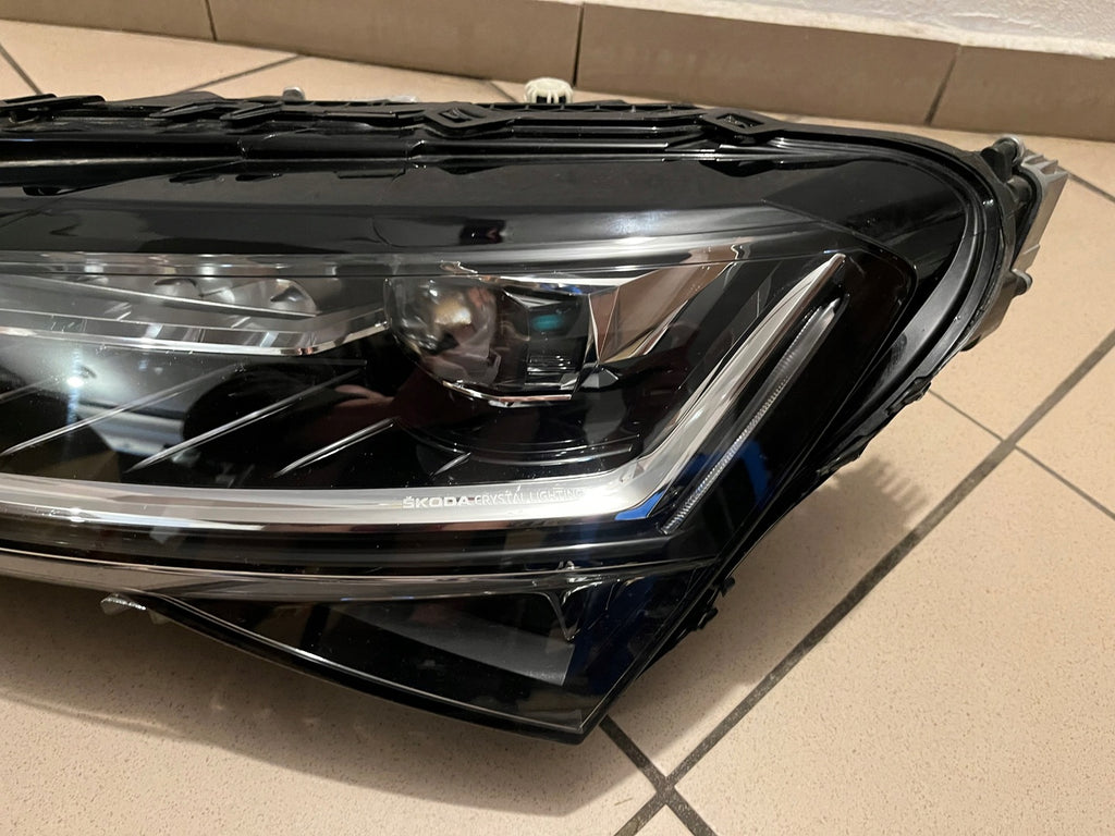 Frontscheinwerfer Skoda Superb III 3V1941015D Full LED Links Headlight SCH3802589122hb