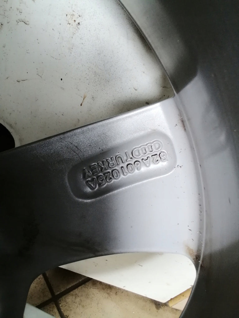 1x Alufelge 16 Zoll 6.5" 5x100 40ET Glanz Silber 82A601025A Audi A1 Rim Wheel