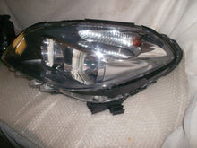 Load image into Gallery viewer, Frontscheinwerfer Mercedes-Benz W246 A2468200261 Xenon Rechts oder Links SCH8827583165ei
