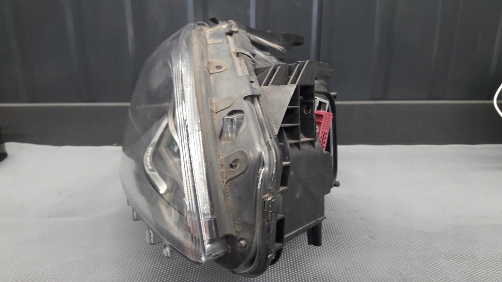 Frontscheinwerfer Mercedes-Benz W246 A2468200861 Xenon Rechts Headlight