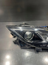 Load image into Gallery viewer, Frontscheinwerfer Mazda 6 MAA86537 Rechts Scheinwerfer Headlight