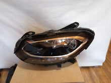 Laden Sie das Bild in den Galerie-Viewer, Frontscheinwerfer Mercedes-Benz 2468205361 Halogen Links Scheinwerfer Headlight