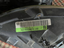 Laden Sie das Bild in den Galerie-Viewer, Frontscheinwerfer Honda Cr-V Ein Stück (Rechts oder Links) Headlight SCH8143279329oc