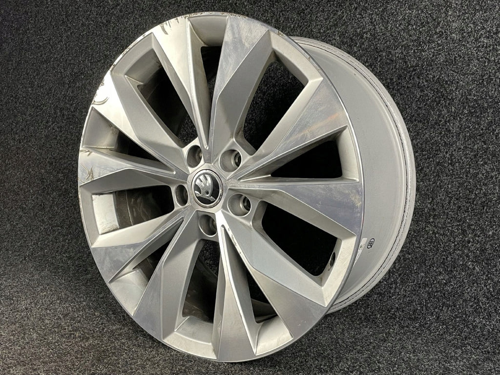 1x Alufelge 18 Zoll 8.0" 5x112 44ET Glanz Silber 3V0601025R Skoda Superb Iii FEL6661058833qc