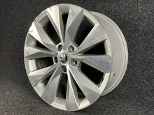Load image into Gallery viewer, 1x Alufelge 18 Zoll 8.0" 5x112 44ET Glanz Silber 3V0601025R Skoda Superb Iii FEL6661058833qc