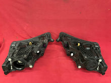 Laden Sie das Bild in den Galerie-Viewer, Frontscheinwerfer Skoda Superb III 3V1941017A Ein Stück (Rechts oder Links)