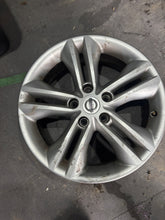 Load image into Gallery viewer, 1x Alufelge 17 Zoll 6.5" 5x114.3 40ET MB50-EQ300 Nissan X-Trail I Qashqai J10 FEL6615860054kh
