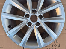 Laden Sie das Bild in den Galerie-Viewer, 1x Alufelge 18 Zoll 7.0" 5x100 46ET 5JA601025B- Skoda Fabia I Rim Wheel FEL1549328629lr