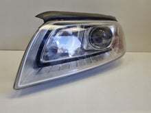 Laden Sie das Bild in den Galerie-Viewer, Frontscheinwerfer Volvo V70 III 31283915 Xenon Links Scheinwerfer Headlight