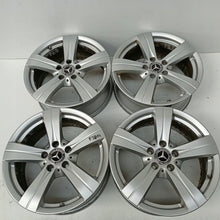 Laden Sie das Bild in den Galerie-Viewer, 4x Alufelge 17 Zoll 7.0" 5x112 44 5ET Glanz Silber A2064017200 Mercedes-Benz FEL7827237742bh