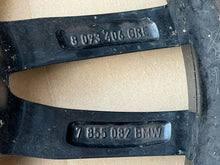 Load image into Gallery viewer, 1x Alufelge 18 Zoll 9.0&quot; 5x112 44ET 7855082 BMW G31 G30 Rim Wheel