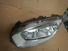 Laden Sie das Bild in den Galerie-Viewer, Frontscheinwerfer Ford Transit Tourneo Courier ET76-13W030-AK Links Headlight SCH5015851180xx