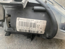Laden Sie das Bild in den Galerie-Viewer, Frontscheinwerfer Renault Megane III 30128820400 Ein Satz Scheinwerfer Headlight SCH4569333248jt