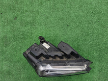 Laden Sie das Bild in den Galerie-Viewer, Frontscheinwerfer Hyundai Kona 92102-J9100 LED Rechts Scheinwerfer Headlight SCH3019073158ra
