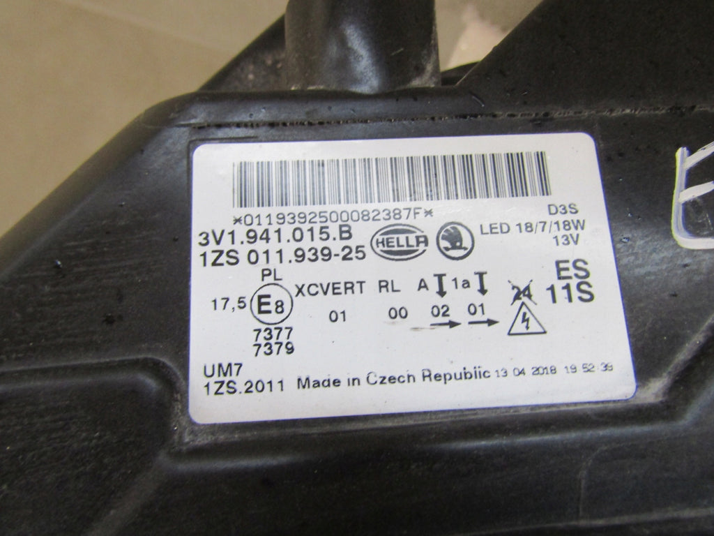 Frontscheinwerfer Skoda Superb III 3V1941015B Xenon Links Scheinwerfer Headlight