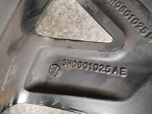 Laden Sie das Bild in den Galerie-Viewer, 1x Alufelge 18 Zoll 7.5" 5x112 51ET 5H0601025AE VW Golf Viii Rim Wheel FEL6369448066er