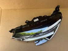 Laden Sie das Bild in den Galerie-Viewer, Frontscheinwerfer Renault Arkana 260602566R Full LED Links Headlight