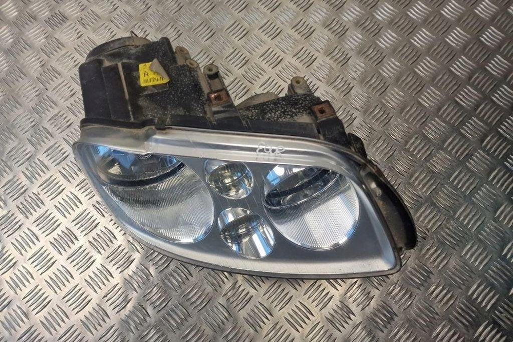 Frontscheinwerfer VW Touran 1T0941006D Ein Stück (Rechts oder Links) Headlight