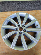 Load image into Gallery viewer, 1x Alufelge 19 Zoll 8.5&quot; 5x112 40ET Glanz Silber 4K0601025G Audi A6 C8 Rim Wheel