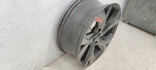 Laden Sie das Bild in den Galerie-Viewer, 1x Alufelge 18 Zoll 7.0" 5x114.3 35ET Matt 403003156R Renault Koleos I Captur FEL8338801710bz
