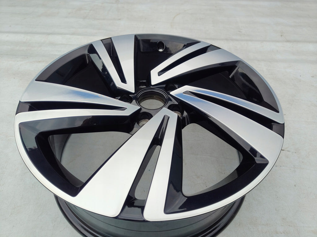 1x Alufelge 18 Zoll 7.0" 5x112 45ET Glanz Silber 2GA601025BA VW T-Roc Rim Wheel FEL1219951106do