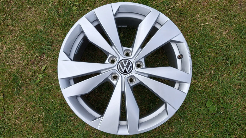 1x Alufelge 18 Zoll 7.5" 5x112 50ET Glanz Silber 10A071498 VW I Rim Wheel FEL4514778932sl