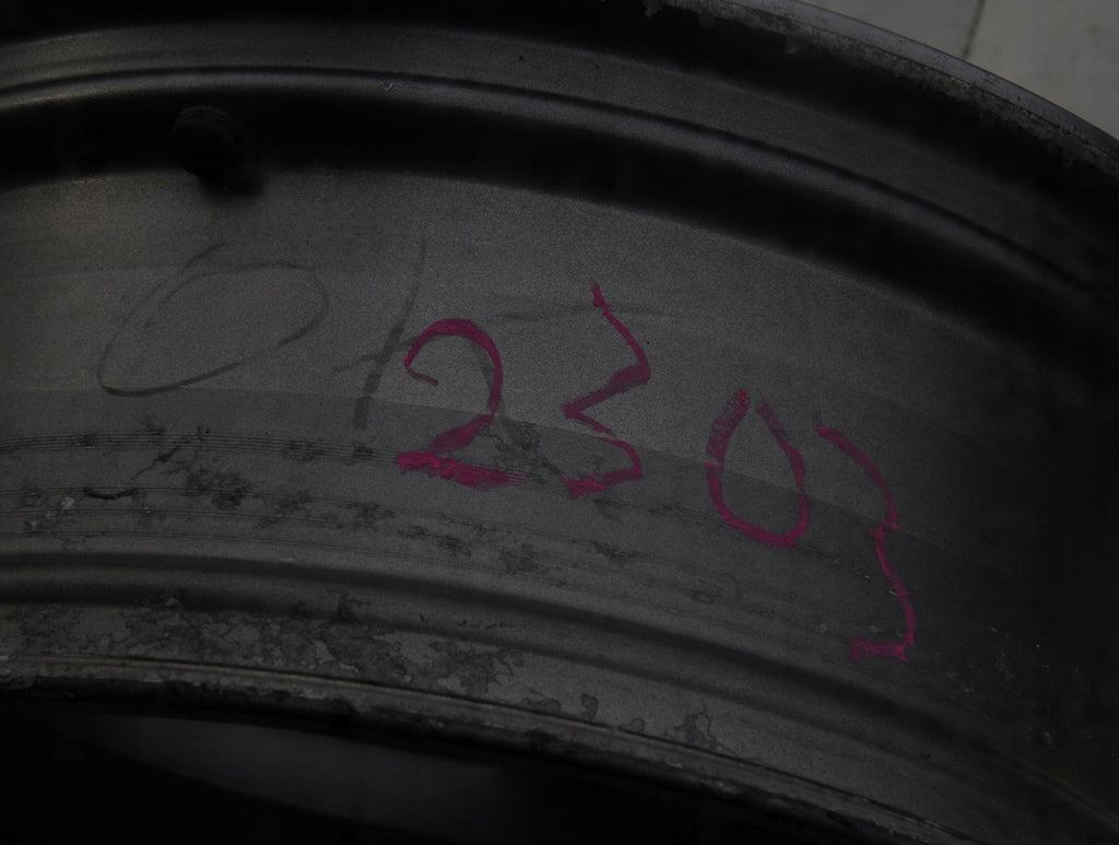 1x Alufelge 18 Zoll 8.0" 5x114.3 35ET Glanz Silber Lexus Rx Ii Rim Wheel