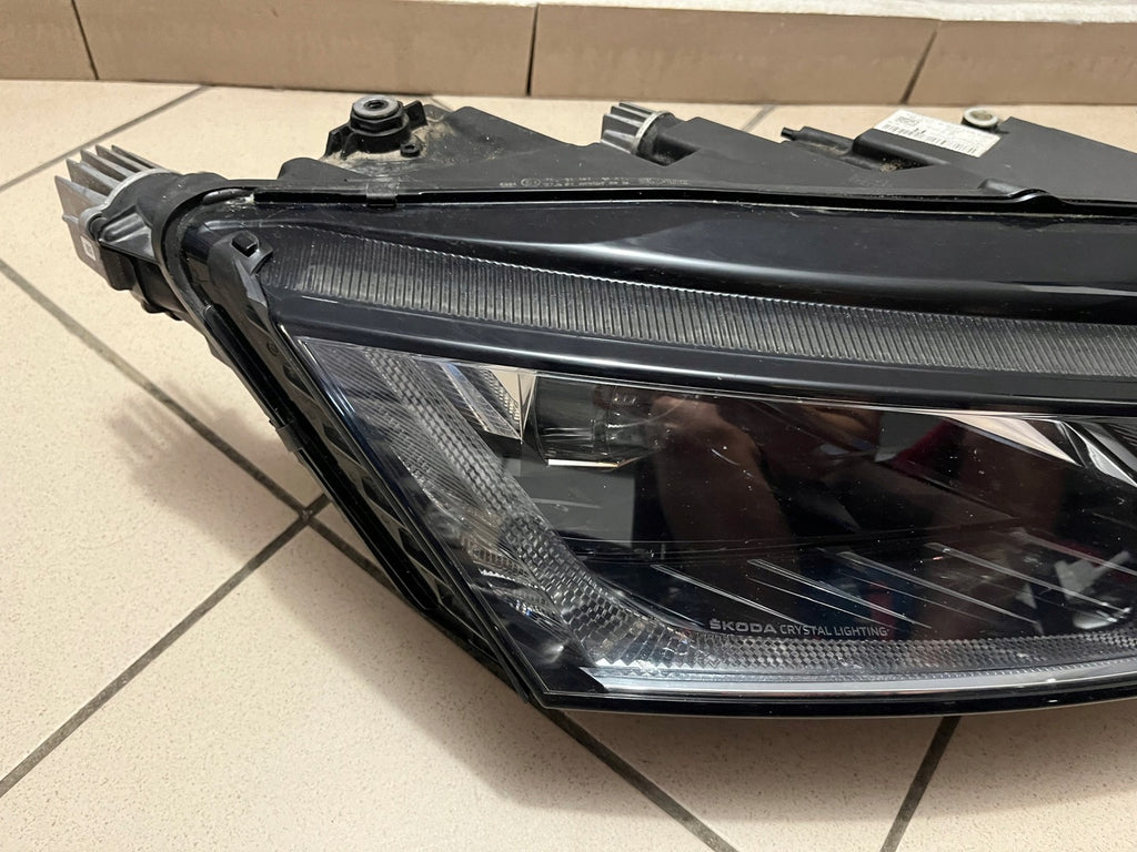 Frontscheinwerfer Skoda Octavia IV 5E4941016A LED Rechts Scheinwerfer Headlight SCH9601361379mw