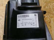 Load image into Gallery viewer, Frontscheinwerfer Opel Astra 13374517LH Xenon Links Scheinwerfer Headlight SCH8921963515eu