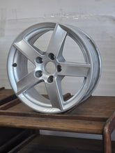 Load image into Gallery viewer, 1x Alufelge 16 Zoll 6.5" 5x112 33ET Glanz Silber 7N5601025 Seat Alhambra FEL7989824690dx