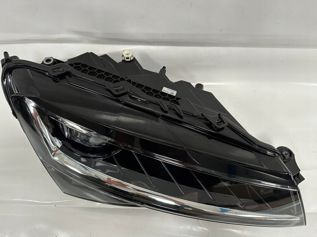 Frontscheinwerfer Skoda Superb III 3V1941016D Full LED Rechts Headlight