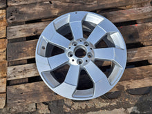 Laden Sie das Bild in den Galerie-Viewer, 1x Alufelge 18 Zoll 8.0" 5x112 56 5ET Glanz Silber A1664011602 Mercedes-Benz Gle FEL1646761054ra