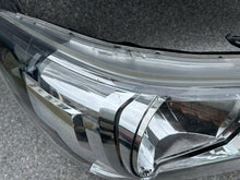 Laden Sie das Bild in den Galerie-Viewer, Frontscheinwerfer Toyota VIII Rechts Scheinwerfer Headlight SCH3465120257bf