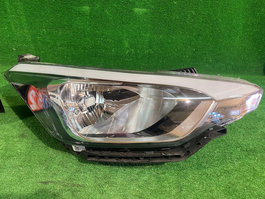 Frontscheinwerfer Hyundai I20 II 92102C8000 Rechts Scheinwerfer Headlight