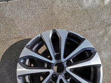 Laden Sie das Bild in den Galerie-Viewer, 1x Alufelge 16 Zoll 6.5&quot; 5x114.3 44ET Glanz Silber 403004651 Renault Megane 1