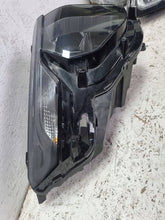 Load image into Gallery viewer, Frontscheinwerfer Ford Courier R2X613W029CE Rechts Scheinwerfer Headlight SCH6949583654et