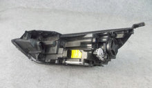 Laden Sie das Bild in den Galerie-Viewer, Frontscheinwerfer Hyundai Ioniq 92102-G2120 92102-G2 LED Rechts Headlight