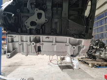 Laden Sie das Bild in den Galerie-Viewer, Motor Renault Trafic III M9R V710 Diesel Engine Unkomplett Überholt