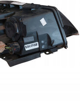 Laden Sie das Bild in den Galerie-Viewer, Frontscheinwerfer Land Rover I Sport Discovery FK7213W030E Links Headlight SCH1722282065fh