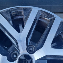Load image into Gallery viewer, 1x Alufelge 17 Zoll 6.5" 4x100 40ET Glanz Silber 403000765R Renault Captur FEL4135147717nf