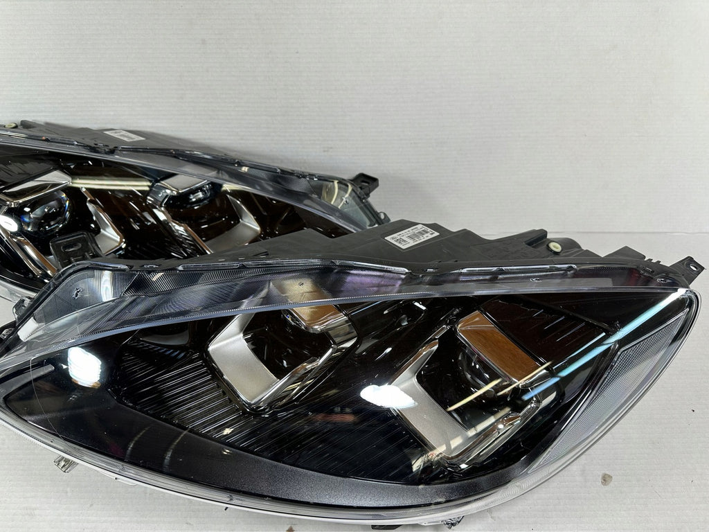 Frontscheinwerfer Ford Kuga LV4B-13E017-AP LV4B-13E016-AP Rechts oder Links